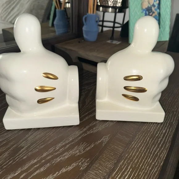 Disney White and Gold Mickey gloves Art Decor - Picture 5 of 12